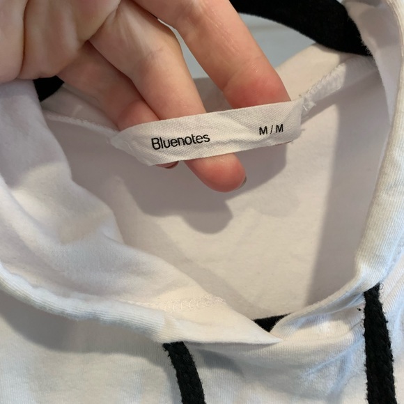 4/$30 Bluenotes | White Hooded Cutoff Top - Picture 6 of 7